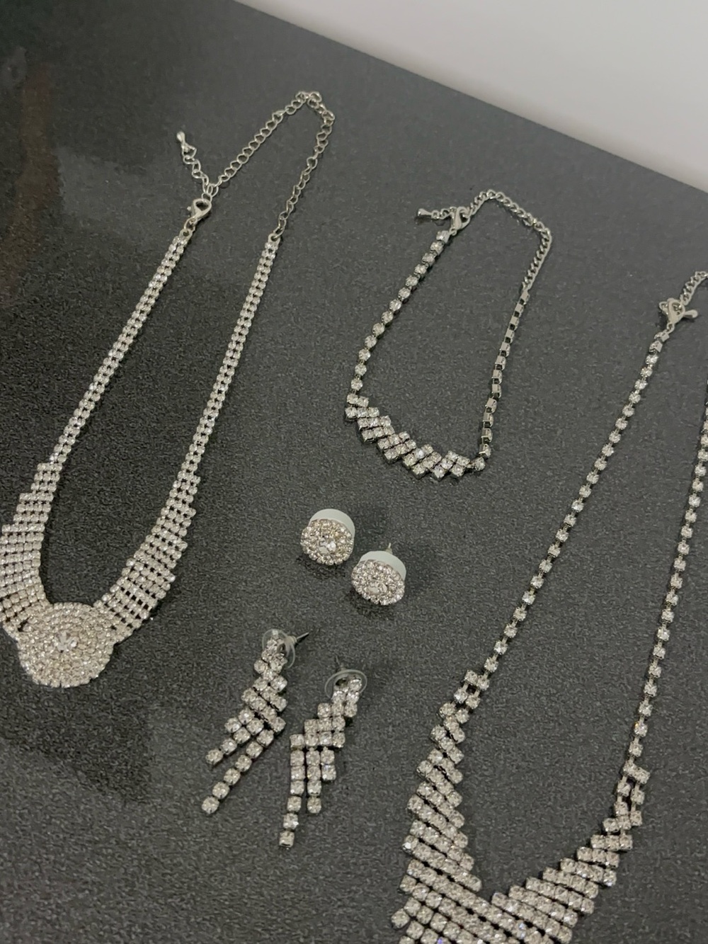 Elegant Silver-Tone Crystal Necklace , bracelet and Earring Set - Silver